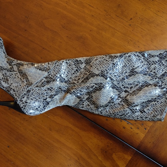 Classiques Entie Silvia Grey Snake Print Boots
